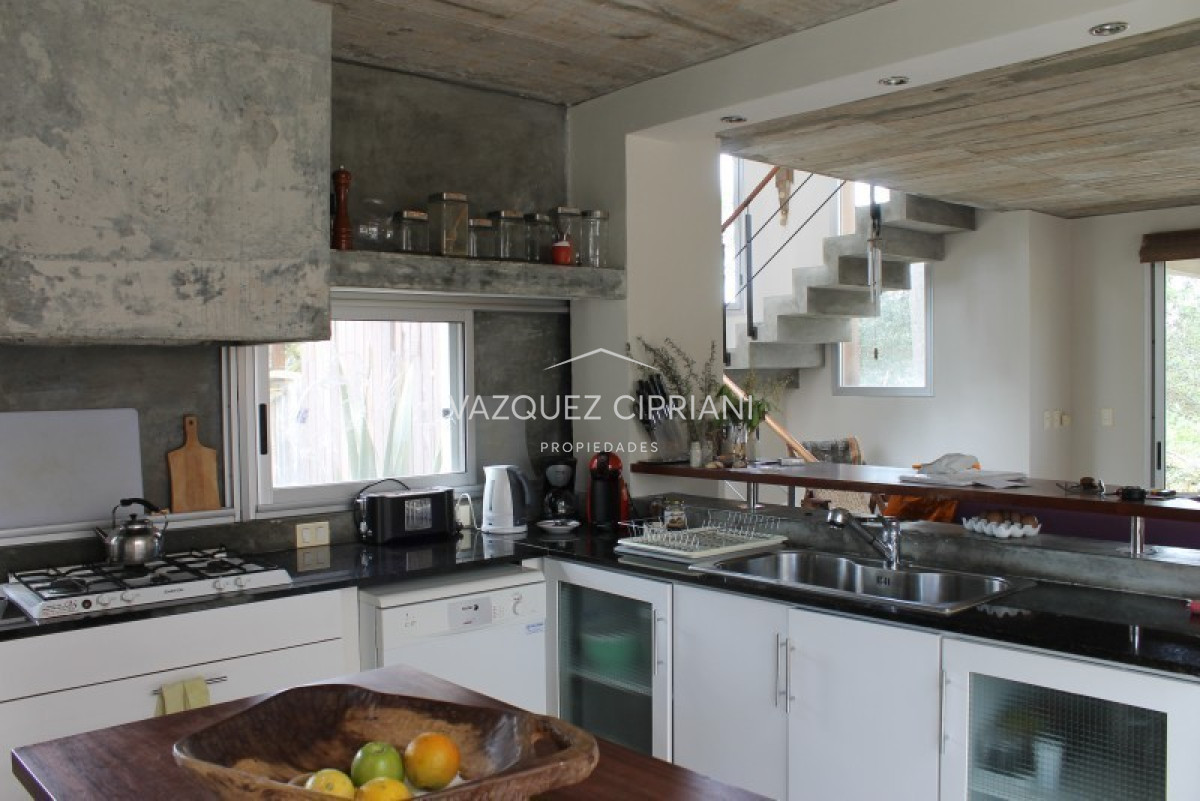 Casa ID.67 - Casa de 4 dormitorios y servicio en Laguna Blanca, alquiler de temporada