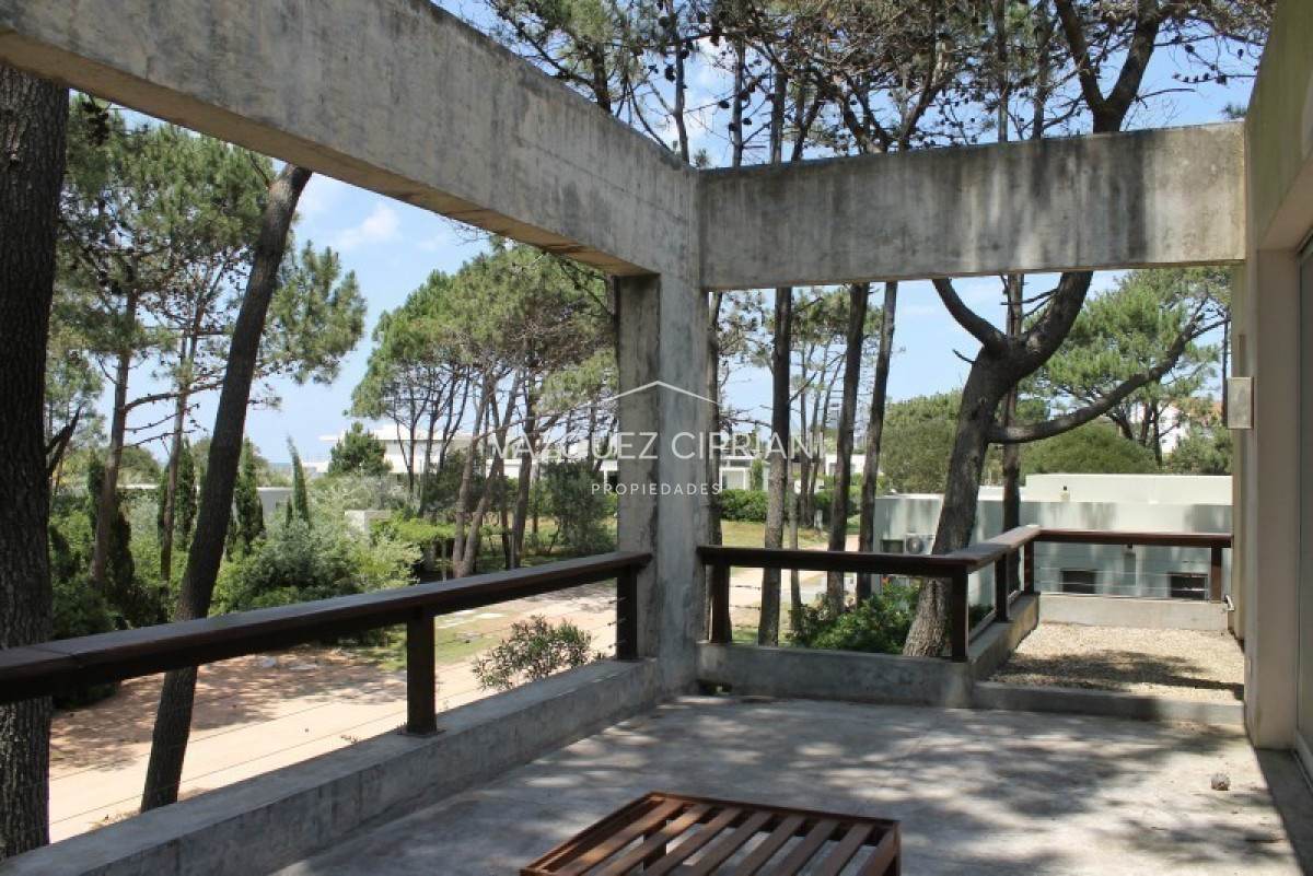 Casa ID.67 - Casa de 4 dormitorios y servicio en Laguna Blanca, alquiler de temporada