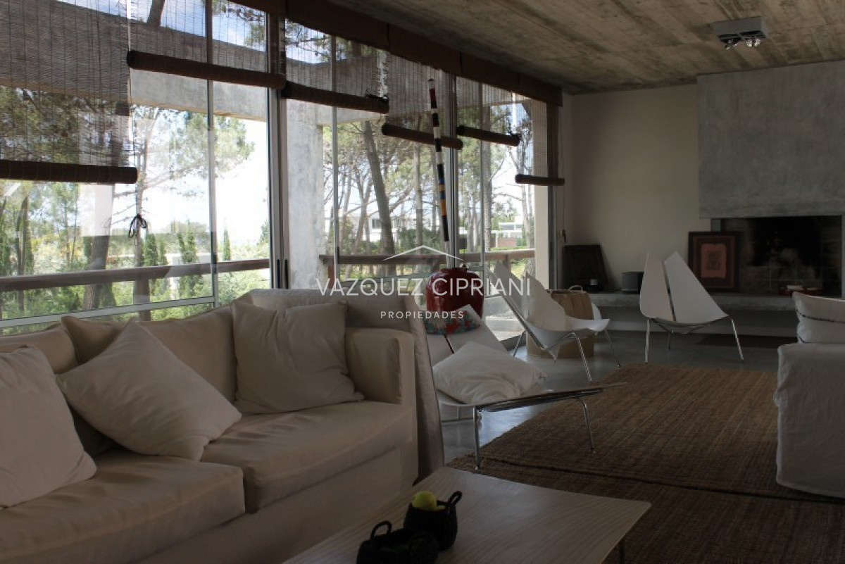 Casa ID.67 - Casa de 4 dormitorios y servicio en Laguna Blanca, alquiler de temporada