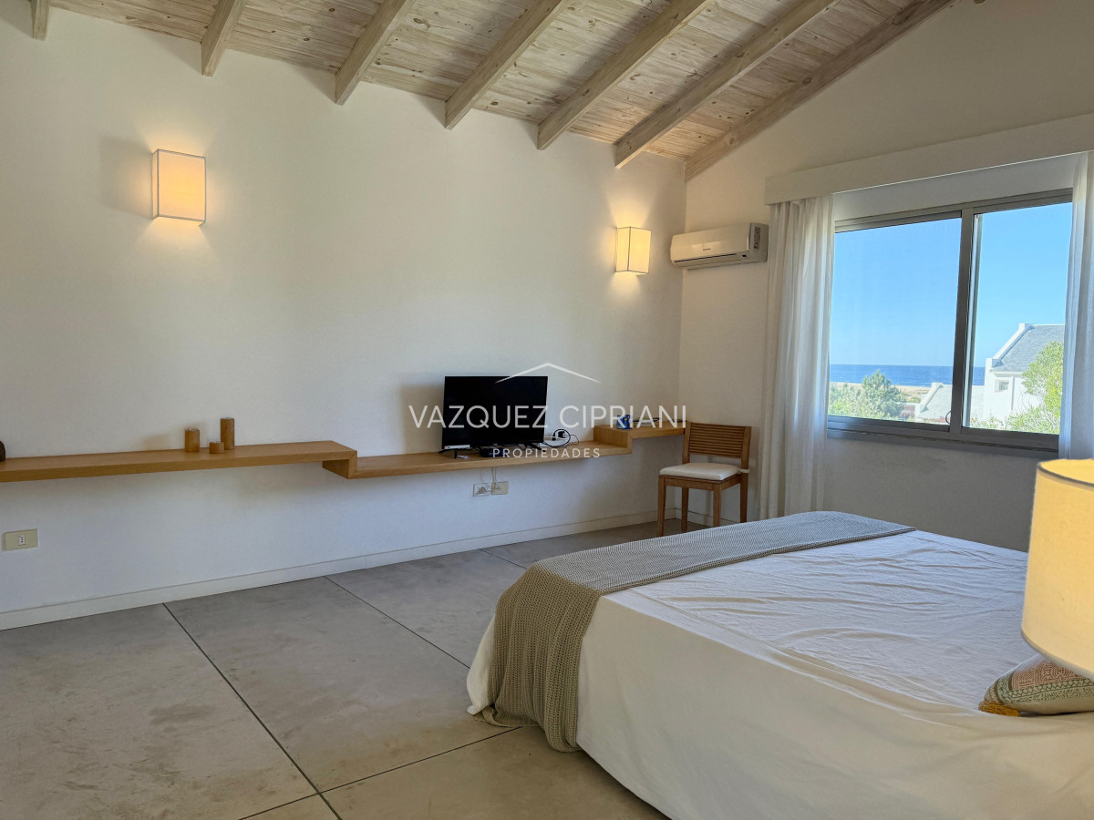 Casa ID.68 - Venta casa en Laguna Blanca de 4 dormitorios Y servicio