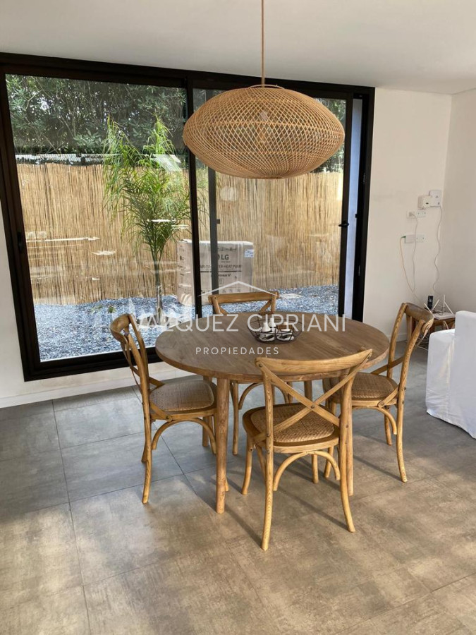 Casa ID.74 - Venta casa de 4 dormitorios en Manantiales 