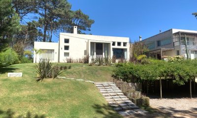 Venta de casa 3 dormitorios en Montoya, Punta del Este