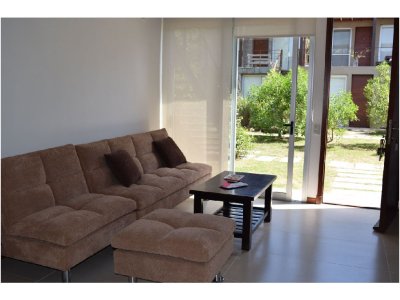 Apartamento Codigo #Alquiler apartamento de 2 dormitorio  ubicado en Manantiales.
