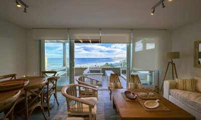Venta apartamento en La Barra frente a la playa de 4 dormitorios