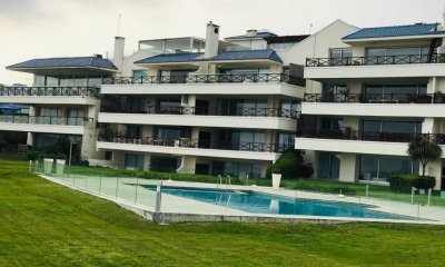 Venta apartamento en Manantiales, 3 dormitorios