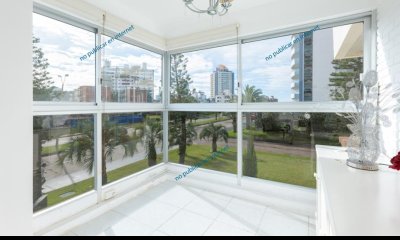 Venta apartamento 2 dormitorios y medio en Chiverta, Playa Brava, Punta del Este