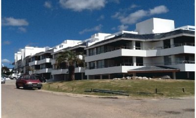 Venta y alquiler apartamento en esturion de Montoya 2 dormitorios