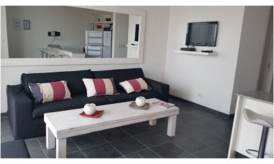 Apartamento en Manantiales de la ruta hacia el mar.