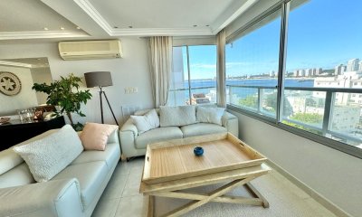Venta apartamento 2 dormitorios  y dependencia de servicio en Peninsula, Punta del Este