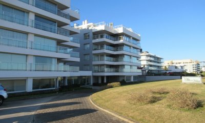 Venta , alquiler apartamento en Mansa, 4 dormitorios