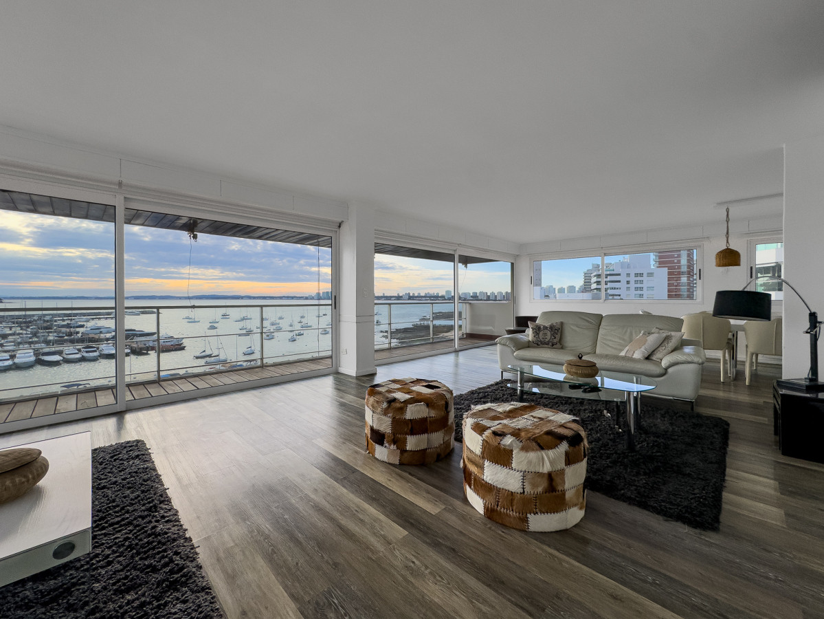 Apartamento a la venta  6 dormitorios en el Puerto de Punta del Este,  Peninsula  
