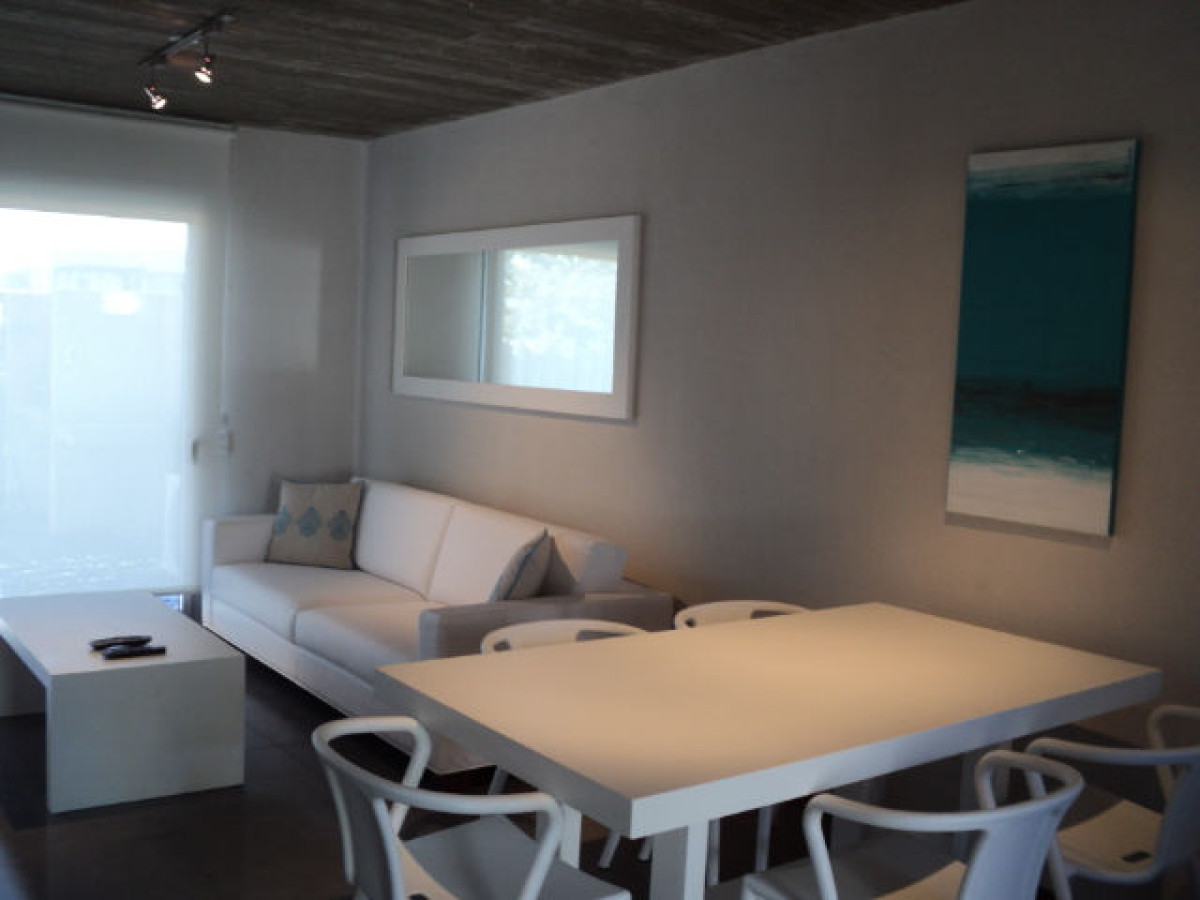 Venta apartamento en Manantiales 3 dormitorios 