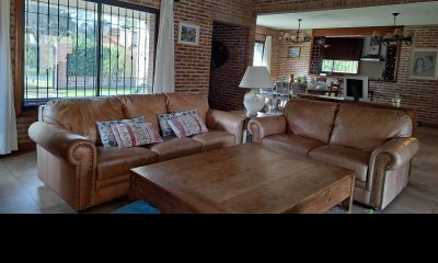 Venta y Alquiler casa 4 dormitorios en Pinares, Playa Mansa
