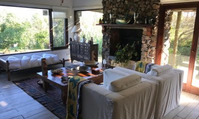 Alquiler , venta casa en Punta Piedras  de 4 dormitorios