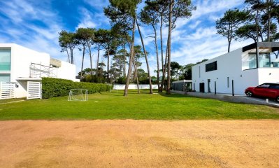 Venta terreno en Country Privado , Playa Mansa, Punta del Este