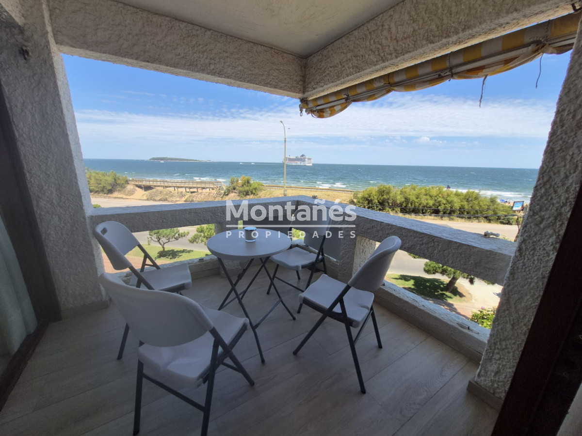 Apartamento ID.10563 - Mansa · Vista directa al mar · 2 dormitorios + cochera
