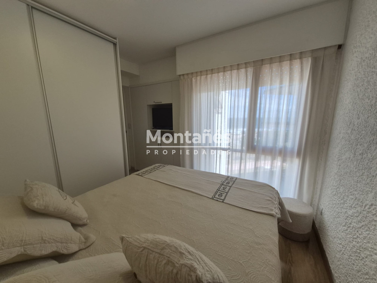 Apartamento ID.10563 - Mansa · Vista directa al mar · 2 dormitorios + cochera