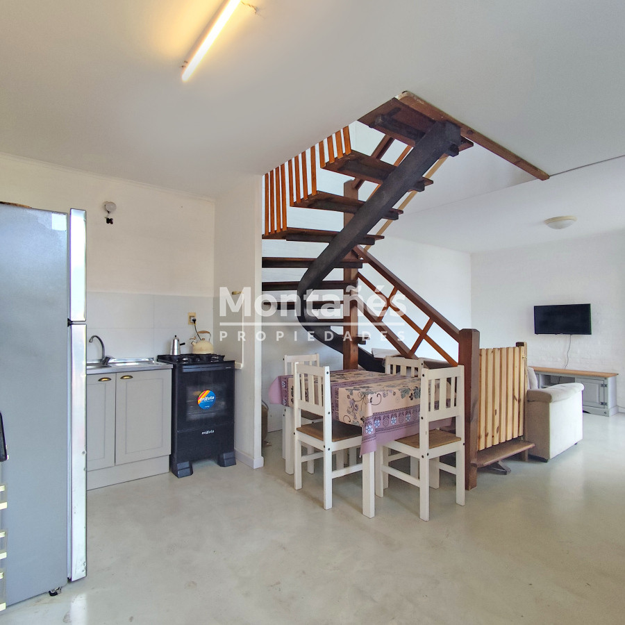 Apartamento ID.10055 - OPORTUNIDAD!!!  Centro - Bloque de 4 apartamentos con muy buena renta.