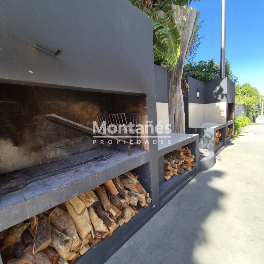 Apartamento ID.10575 - ☀️ VENTA: 1 Dorm y medio. Impecable con Parrillero, Sol y Servicios todo el año.