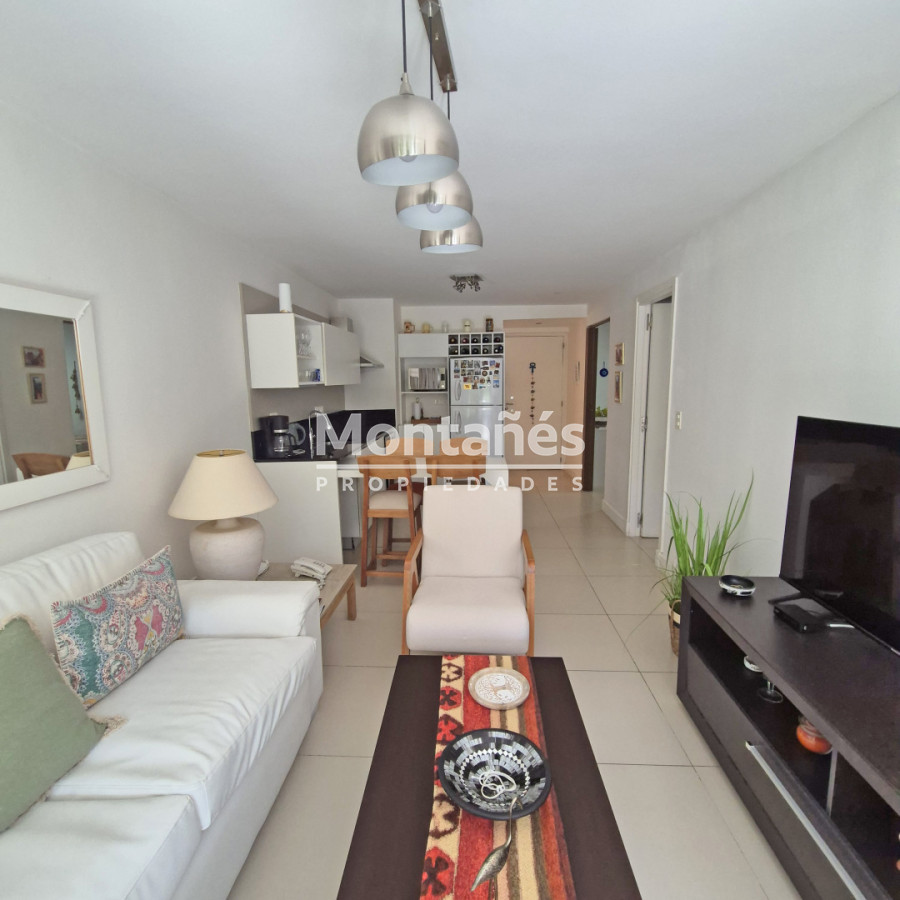 Apartamento ID.10575 - ☀️ VENTA: 1 Dorm y medio. Impecable con Parrillero, Sol y Servicios todo el año.