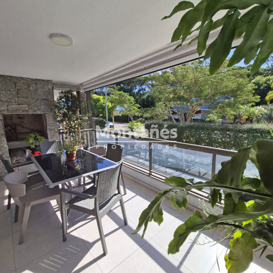 Apartamento ID.10575 - ☀️ VENTA: 1 Dorm y medio. Impecable con Parrillero, Sol y Servicios todo el año.