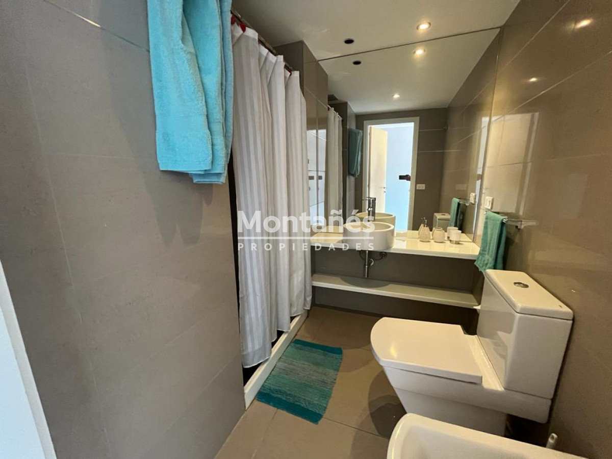 Apartamento ID.10487 - Amplio, frente al mar y con servicio de playa, 3 dormitorios en suite.