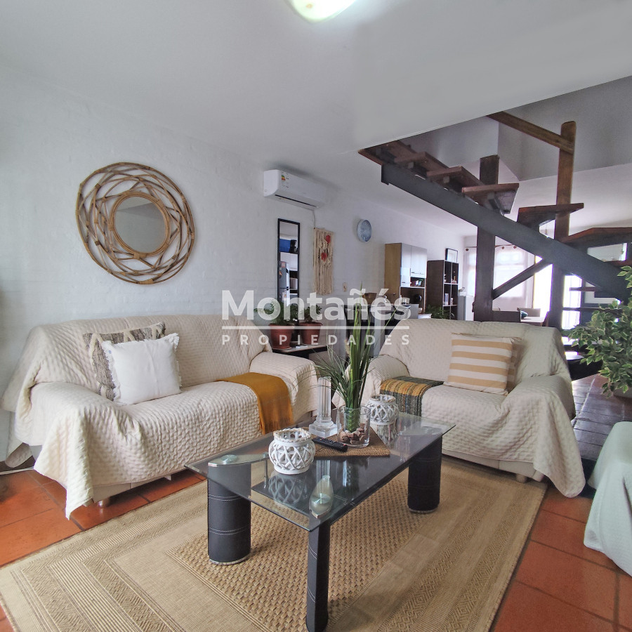 Apartamento ID.10055 - OPORTUNIDAD!!!  Centro - Bloque de 4 apartamentos con muy buena renta.