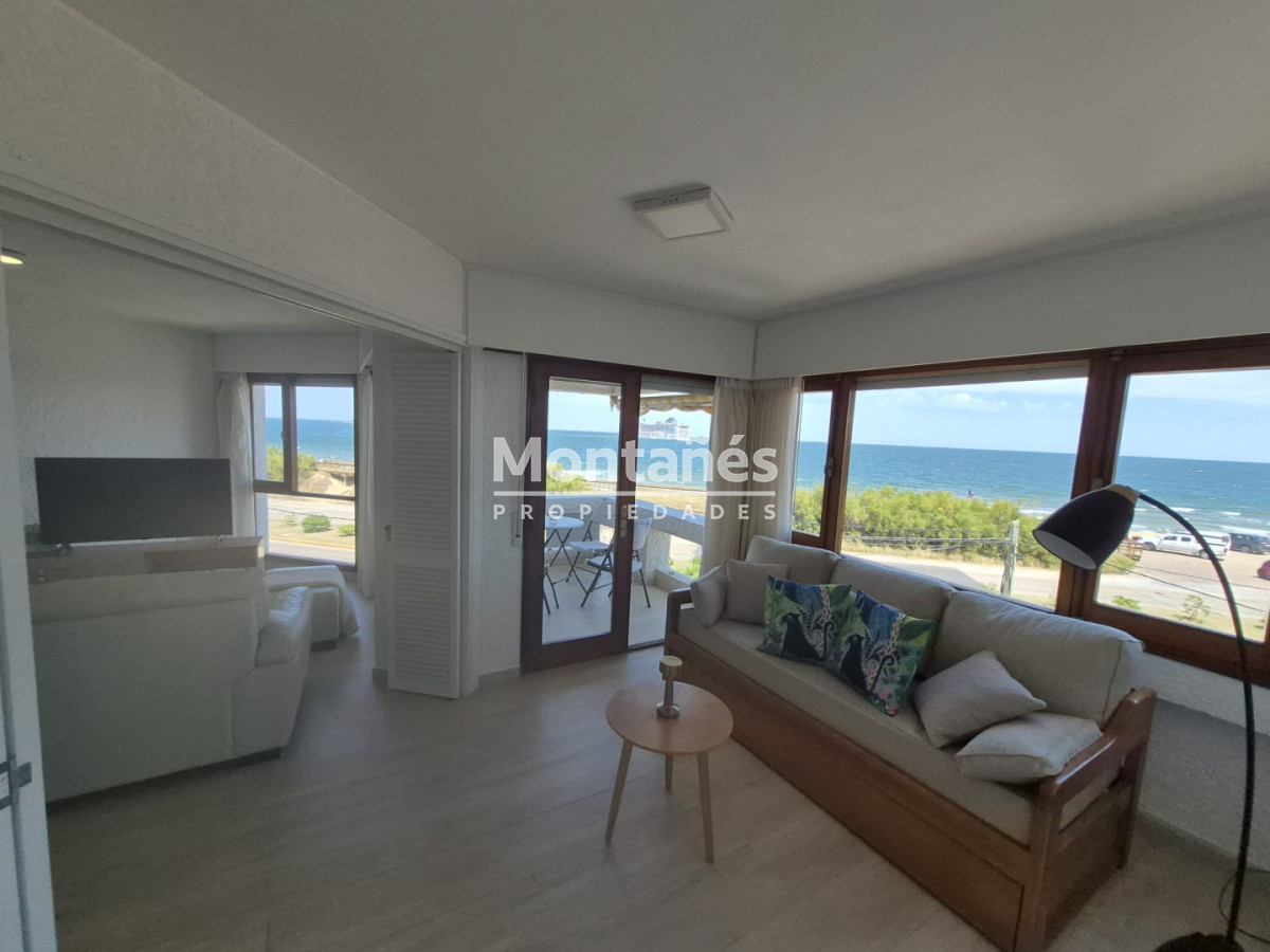 Apartamento ID.10563 - Mansa · Vista directa al mar · 2 dormitorios + cochera
