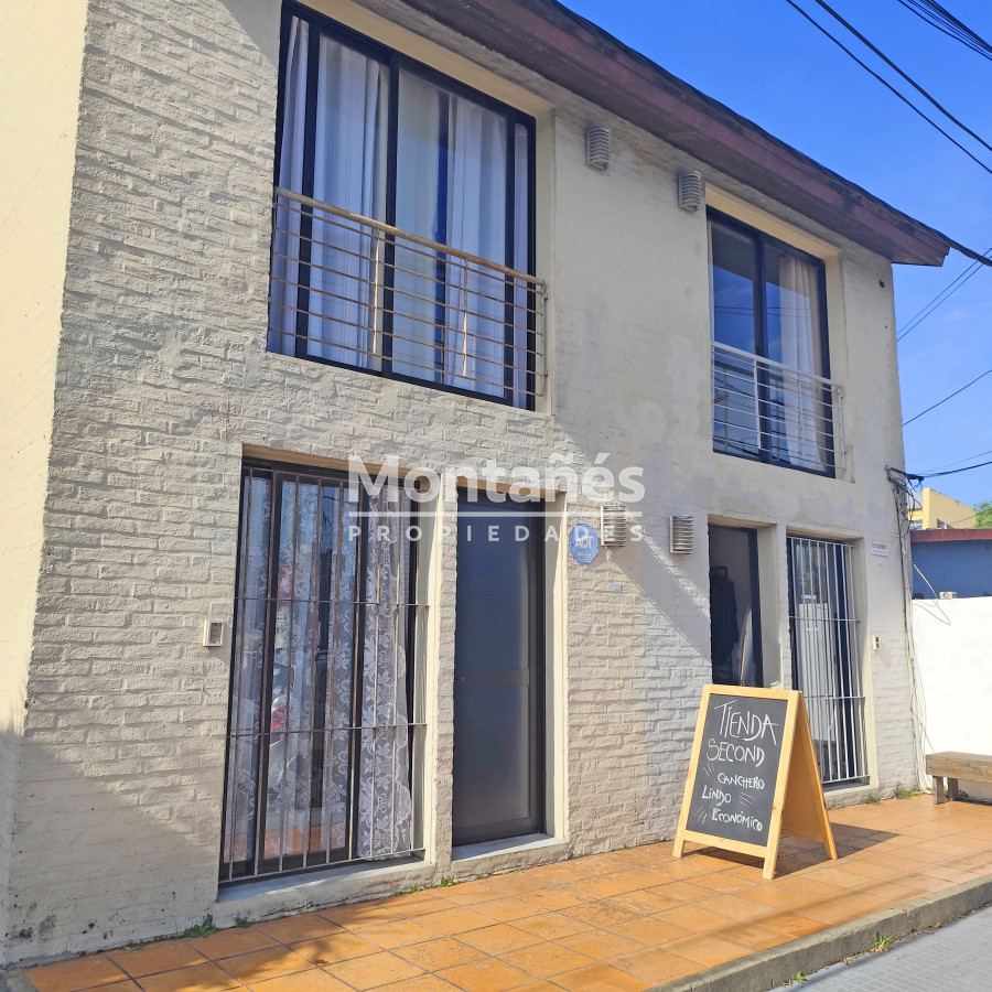 Apartamento ID.10055 - OPORTUNIDAD!!!  Centro - Bloque de 4 apartamentos con muy buena renta.