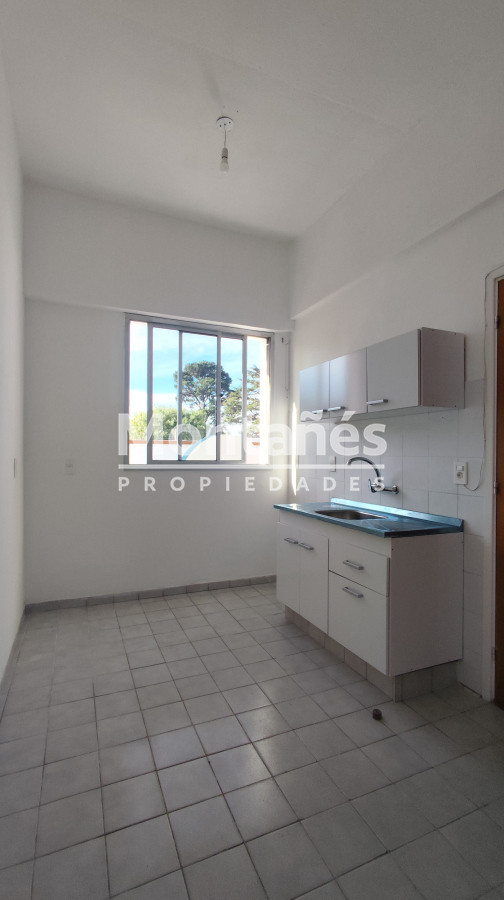 Apartamento ID.10418 - Magnifico Apto. Planta Baja. Solo para Profesionales!!!!!