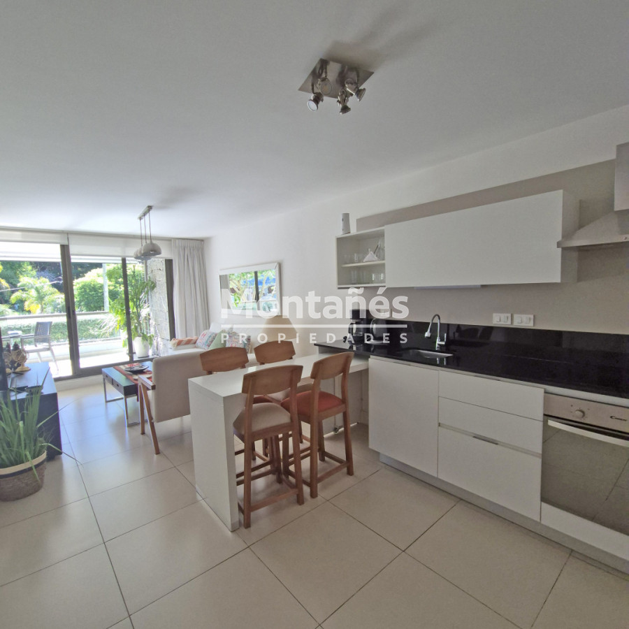 Apartamento ID.10575 - ☀️ VENTA: 1 Dorm y medio. Impecable con Parrillero, Sol y Servicios todo el año.