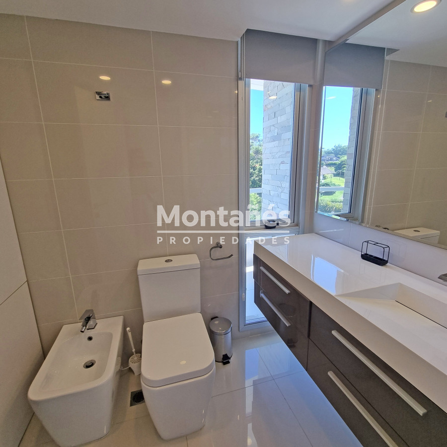 Apartamento ID.10252 - Apartamento en Primera Línea Pinares