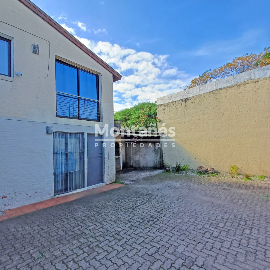 Apartamento ID.10055 - OPORTUNIDAD!!!  Centro - Bloque de 4 apartamentos con muy buena renta.