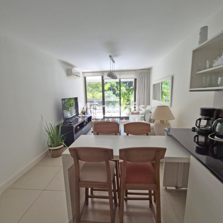 Apartamento ID.10575 - ☀️ VENTA: 1 Dorm y medio. Impecable con Parrillero, Sol y Servicios todo el año.