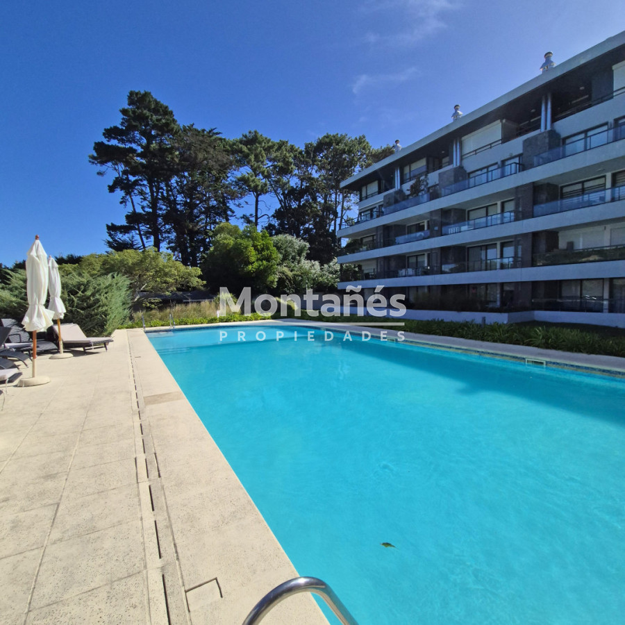 Apartamento ID.10575 - ☀️ VENTA: 1 Dorm y medio. Impecable con Parrillero, Sol y Servicios todo el año.