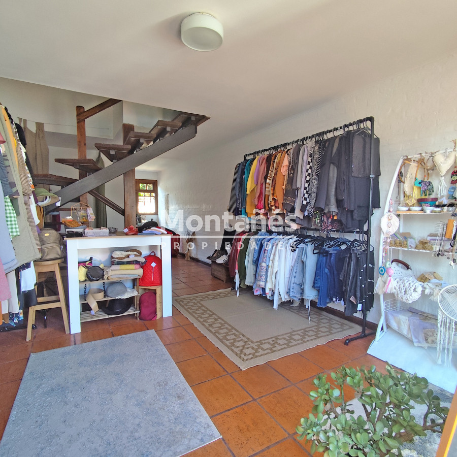 Apartamento ID.10055 - OPORTUNIDAD!!!  Centro - Bloque de 4 apartamentos con muy buena renta.