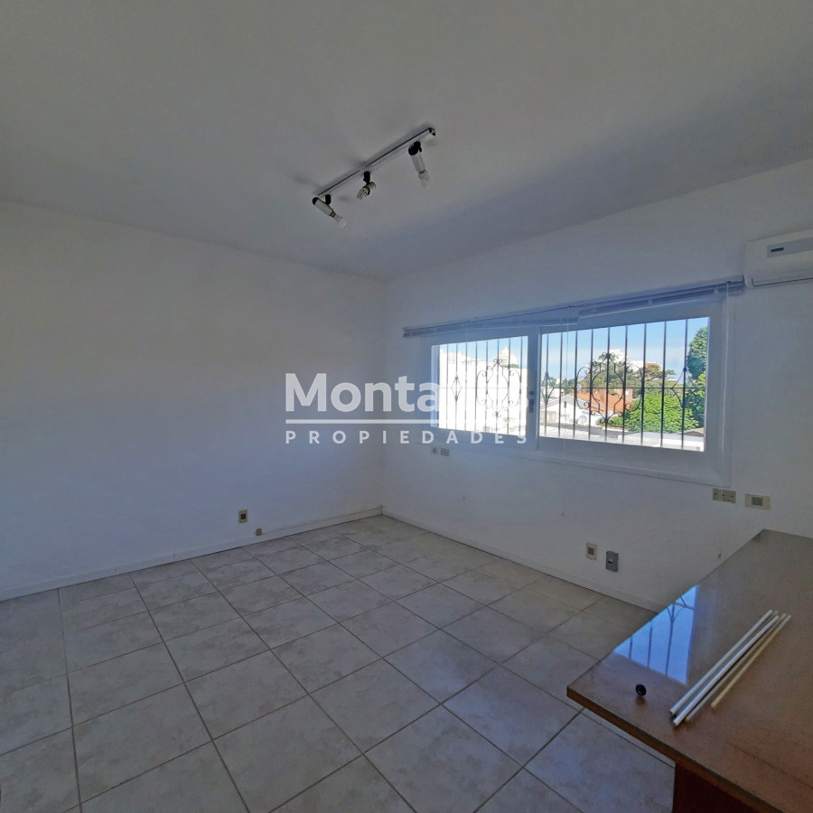 Apartamento ID.10284 - APTO. EN ALQUILER 3 DORMITORIOS - PUNTA DEL ESTE