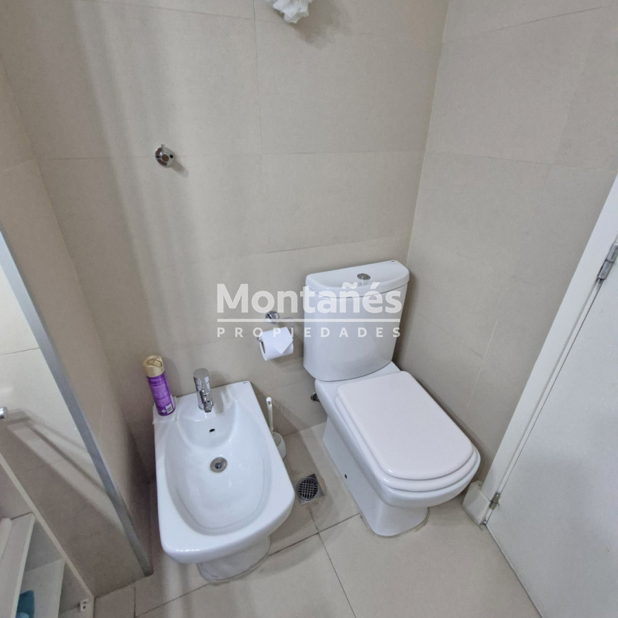 Apartamento ID.10575 - ☀️ VENTA: 1 Dorm y medio. Impecable con Parrillero, Sol y Servicios todo el año.