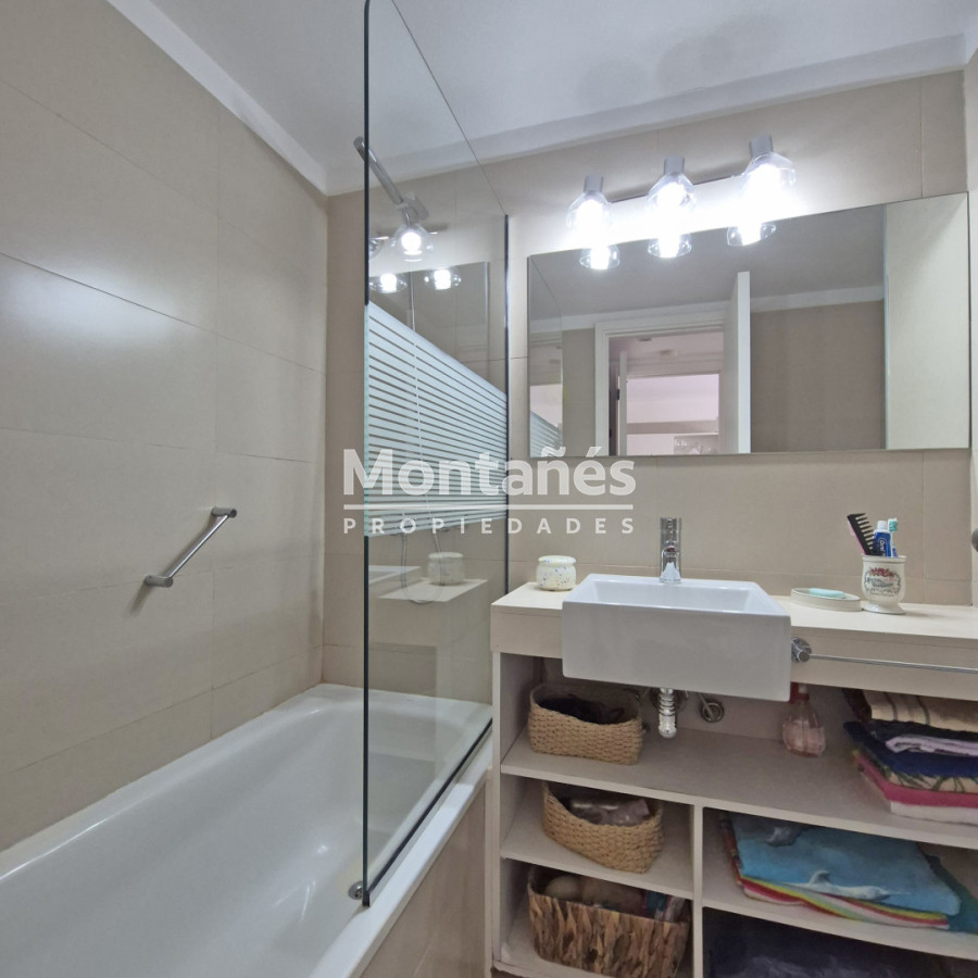 Apartamento ID.10575 - ☀️ VENTA: 1 Dorm y medio. Impecable con Parrillero, Sol y Servicios todo el año.