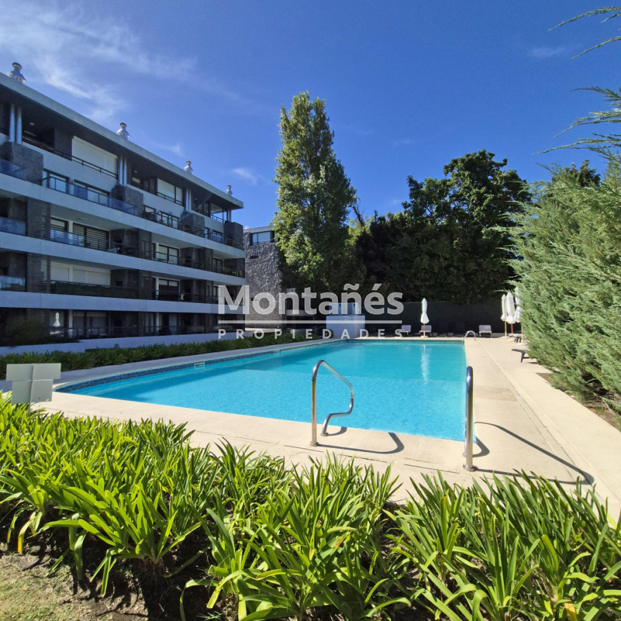 Apartamento ID.10575 - ☀️ VENTA: 1 Dorm y medio. Impecable con Parrillero, Sol y Servicios todo el año.