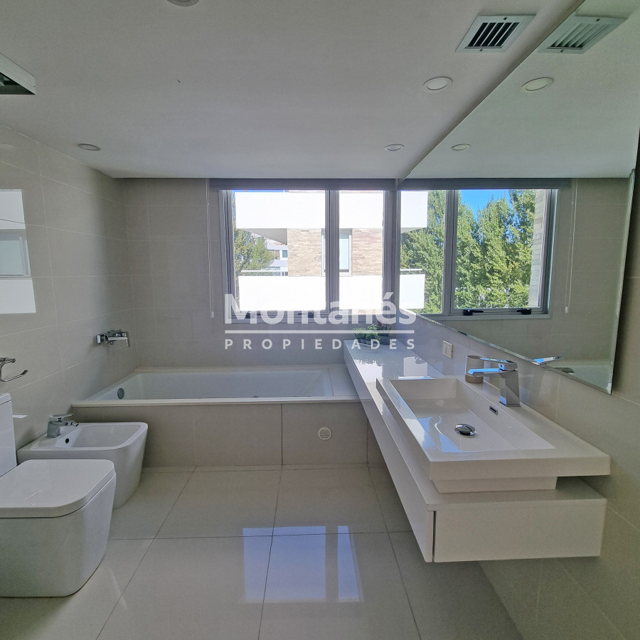 Apartamento ID.10252 - Apartamento en Primera Línea Pinares