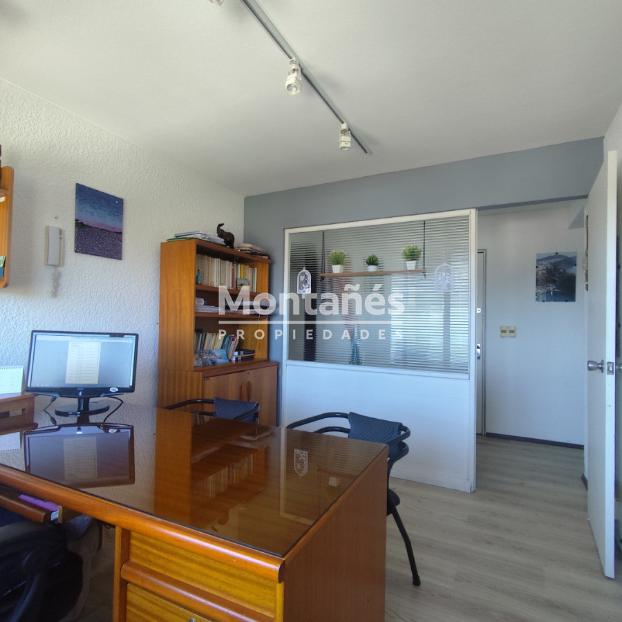 Apartamento ID.10484 - Apartamento en venta a pasos del Centro de Maldonado, apto varios destinos !!
