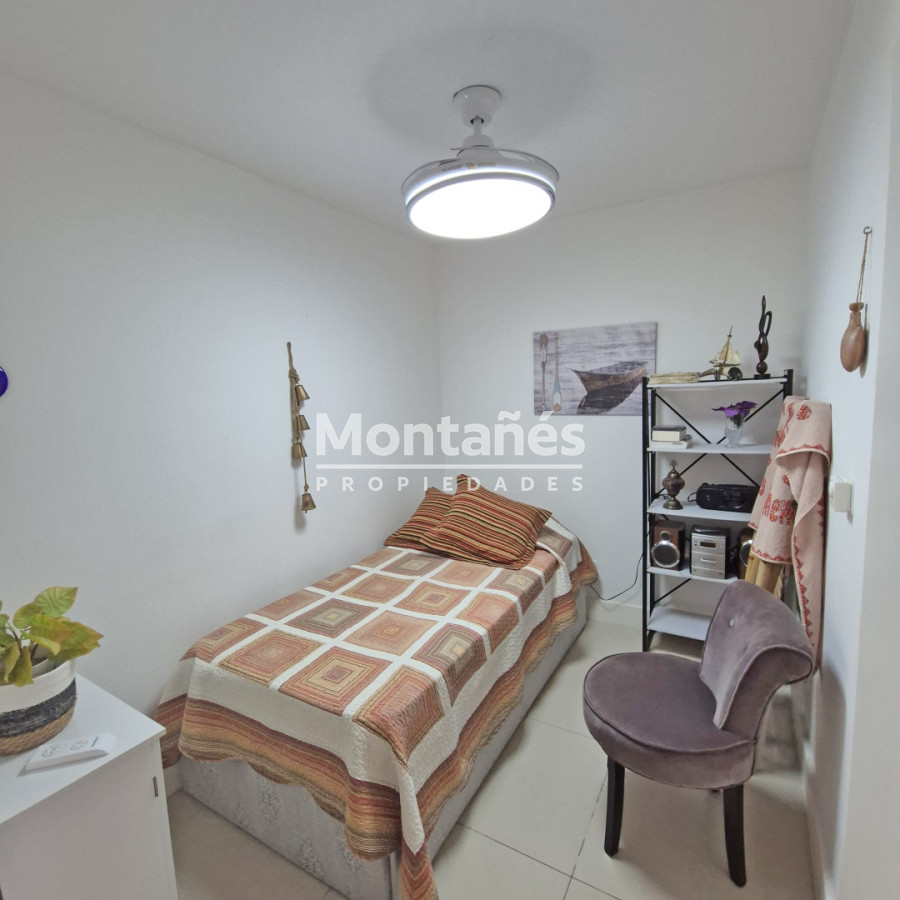 Apartamento ID.10575 - ☀️ VENTA: 1 Dorm y medio. Impecable con Parrillero, Sol y Servicios todo el año.