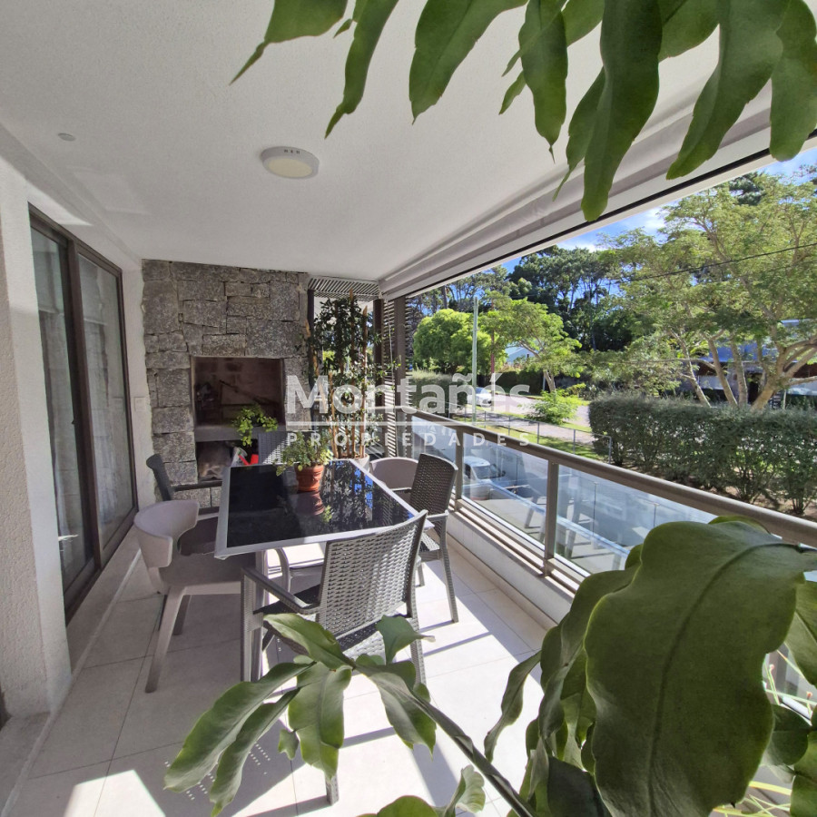 Apartamento ID.10575 - ☀️ VENTA: 1 Dorm y medio. Impecable con Parrillero, Sol y Servicios todo el año.