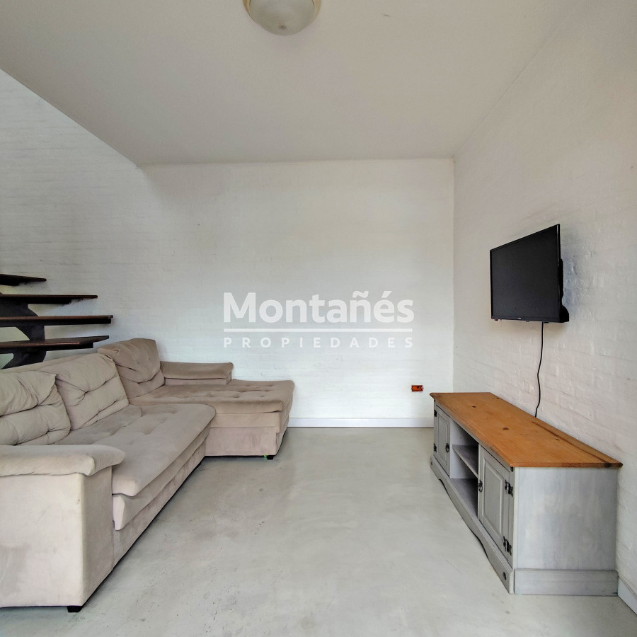 Apartamento ID.10055 - OPORTUNIDAD!!!  Centro - Bloque de 4 apartamentos con muy buena renta.