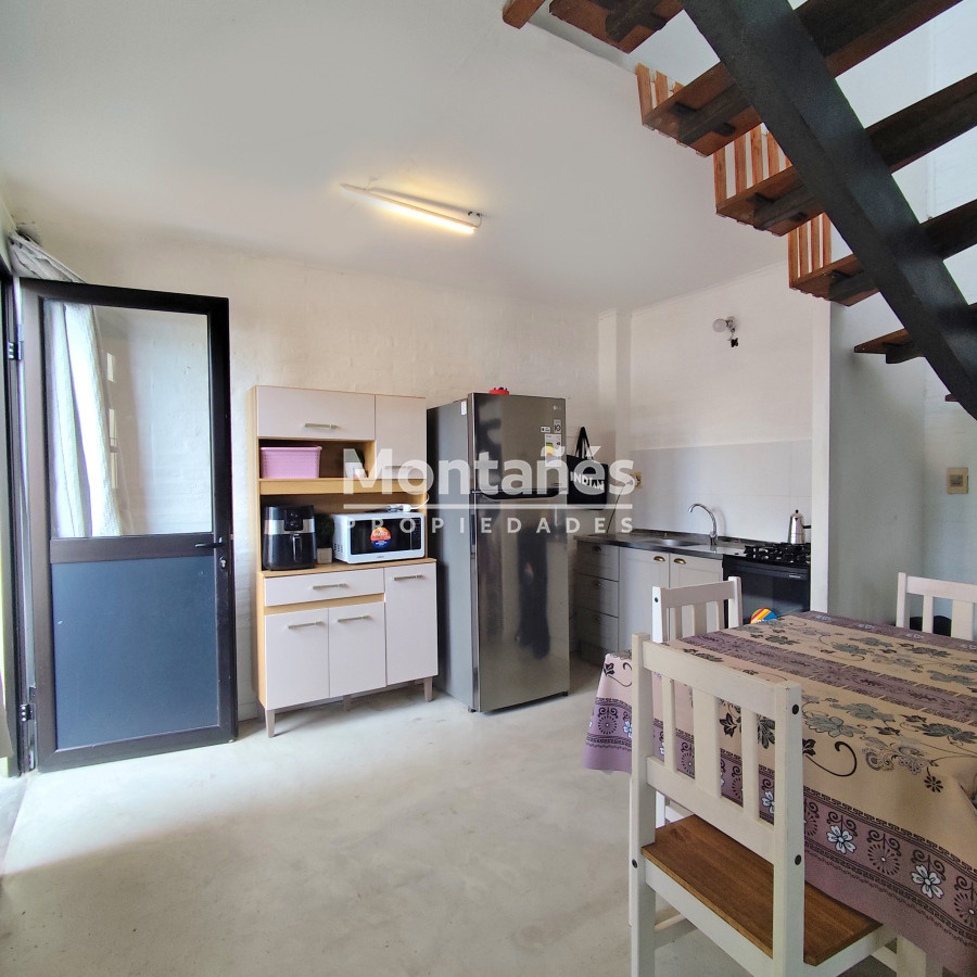 Apartamento ID.10055 - OPORTUNIDAD!!!  Centro - Bloque de 4 apartamentos con muy buena renta.