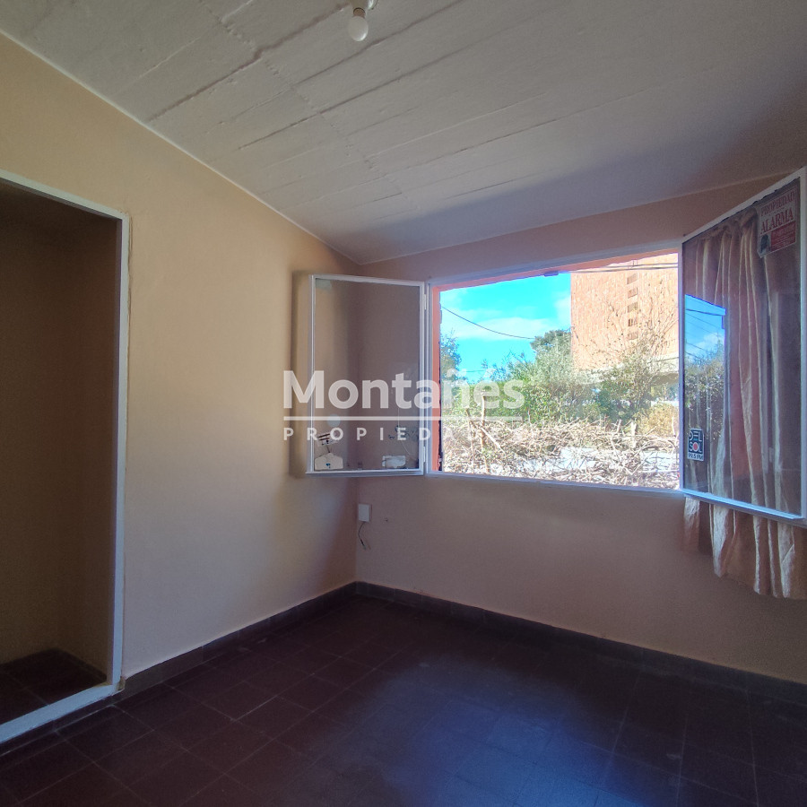 Casa ID.10427 - Casa en barrio INVE impecable estado!!!!