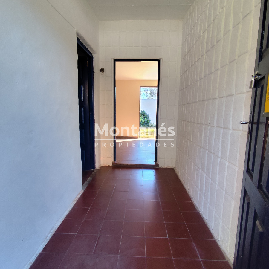 Casa ID.10427 - Casa en barrio INVE impecable estado!!!!
