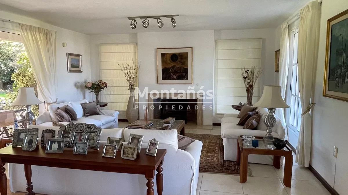 Casa ID.10360 - Espectacular casa en exclusivo barrio privado - CANELONES