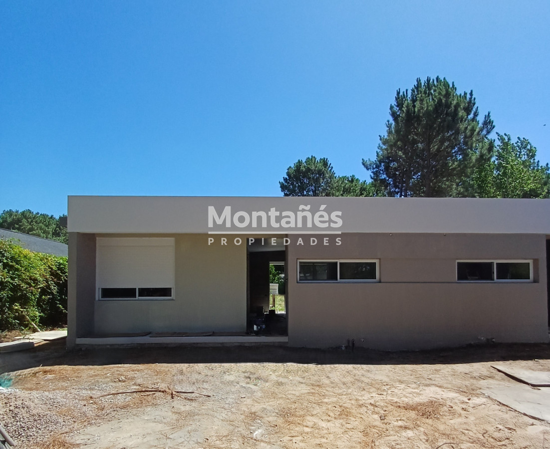 Casa ID.10540 - 🏠 Dos casas a estrenar en Parque Burnett - Mediados Abril 2026